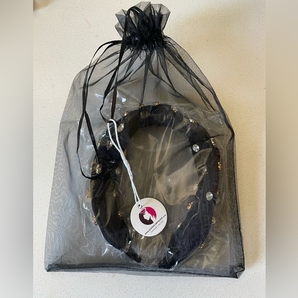 COPY - 𝅺RHINESTONE Headband with Gift Bag Included. - Picture 15 of 15